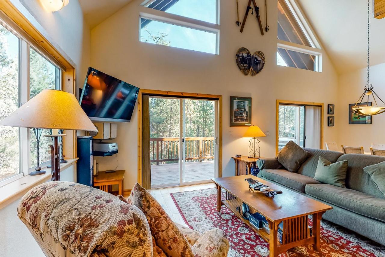 Serene Family Cabin Soda Springs Exterior photo