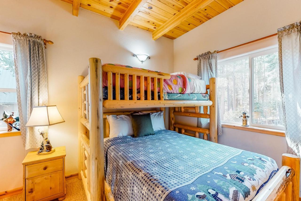 Serene Family Cabin Soda Springs Exterior photo