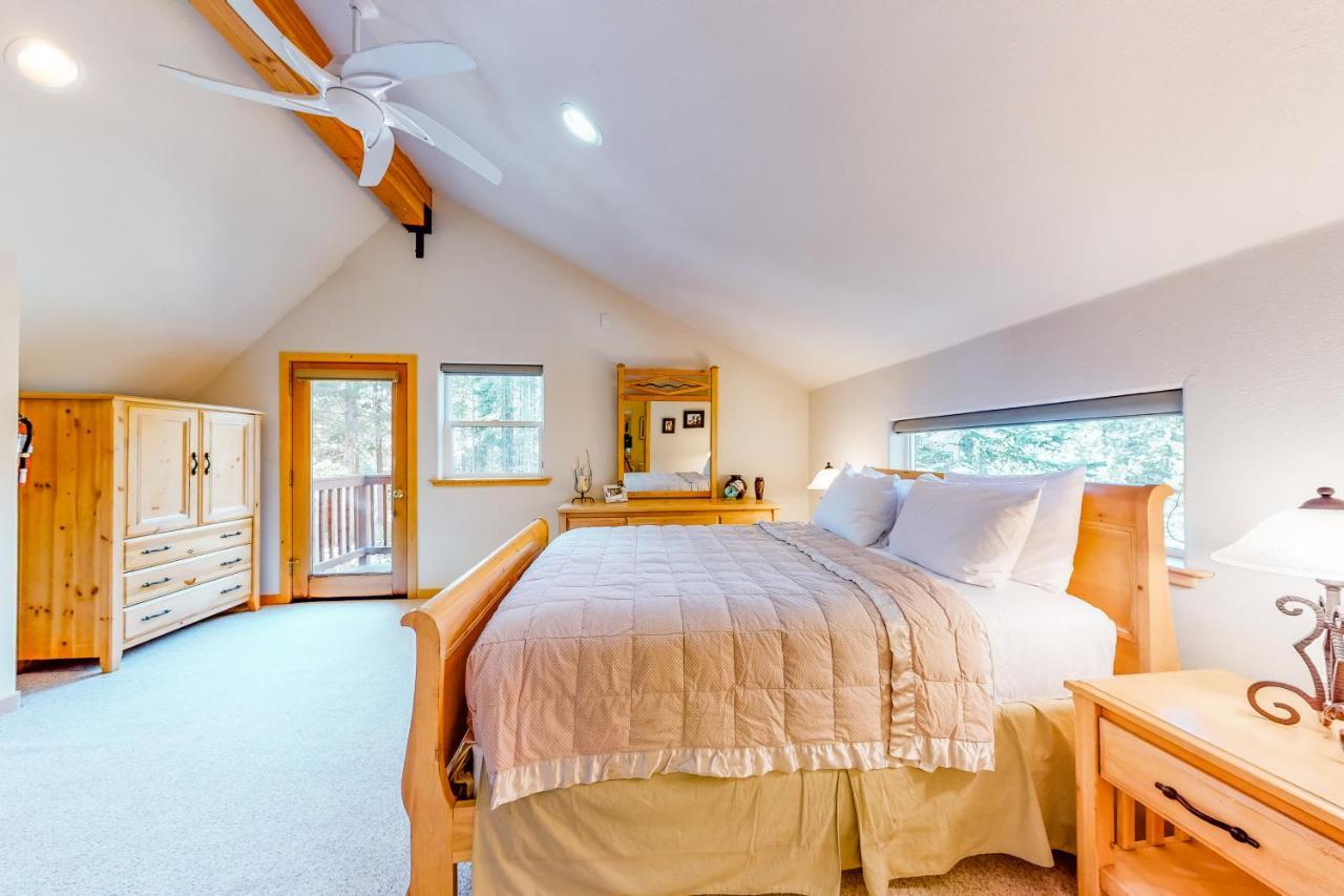 Serene Family Cabin Soda Springs Exterior photo