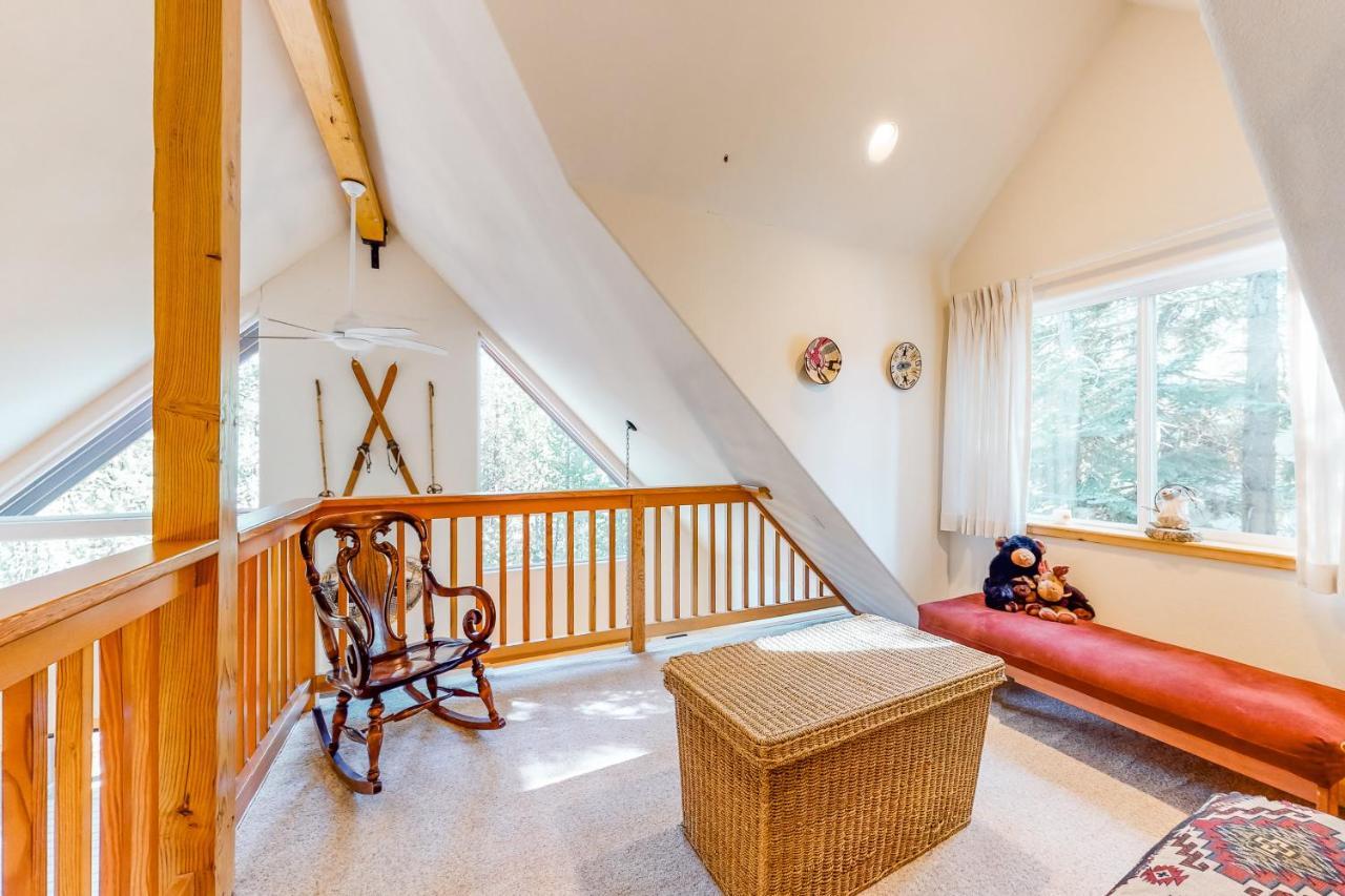 Serene Family Cabin Soda Springs Exterior photo