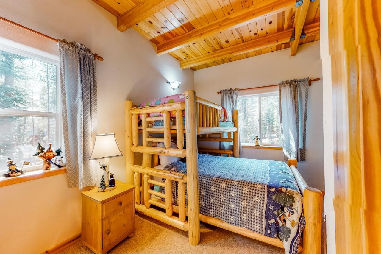 Serene Family Cabin Soda Springs Exterior photo