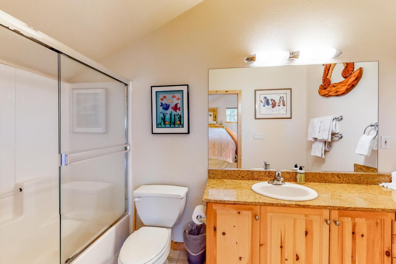 Serene Family Cabin Soda Springs Exterior photo