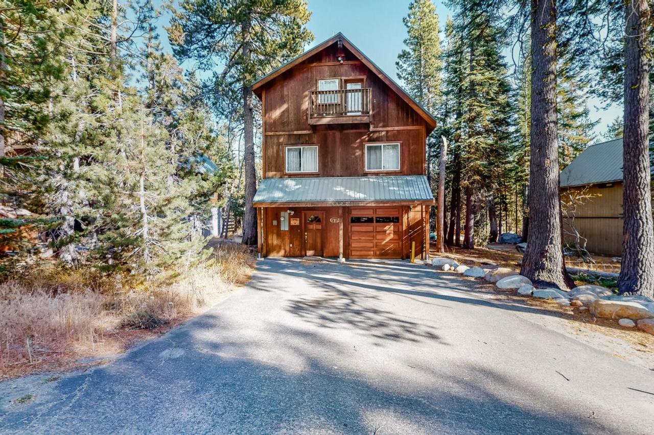 Serene Family Cabin Soda Springs Exterior photo
