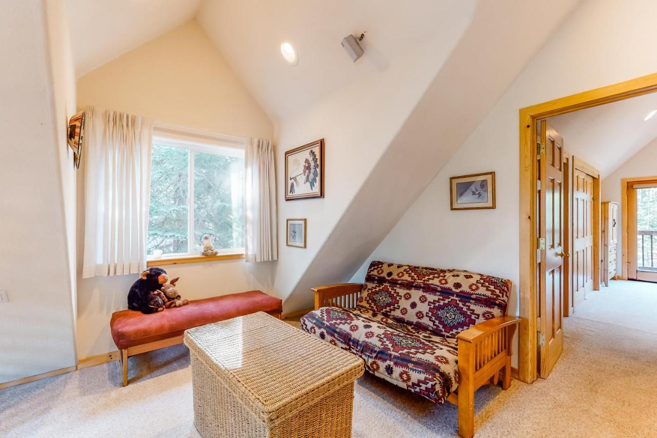 Serene Family Cabin Soda Springs Exterior photo