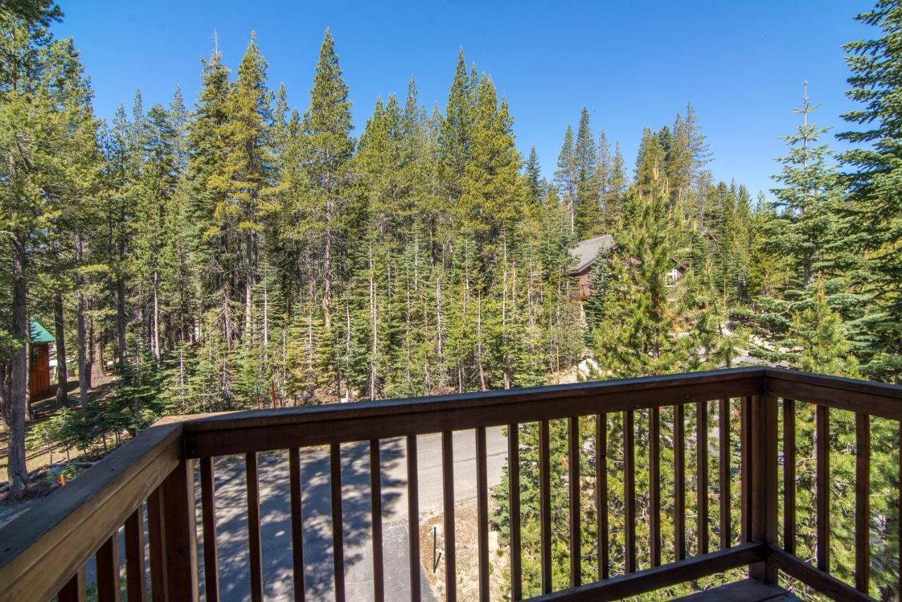 Serene Family Cabin Soda Springs Exterior photo